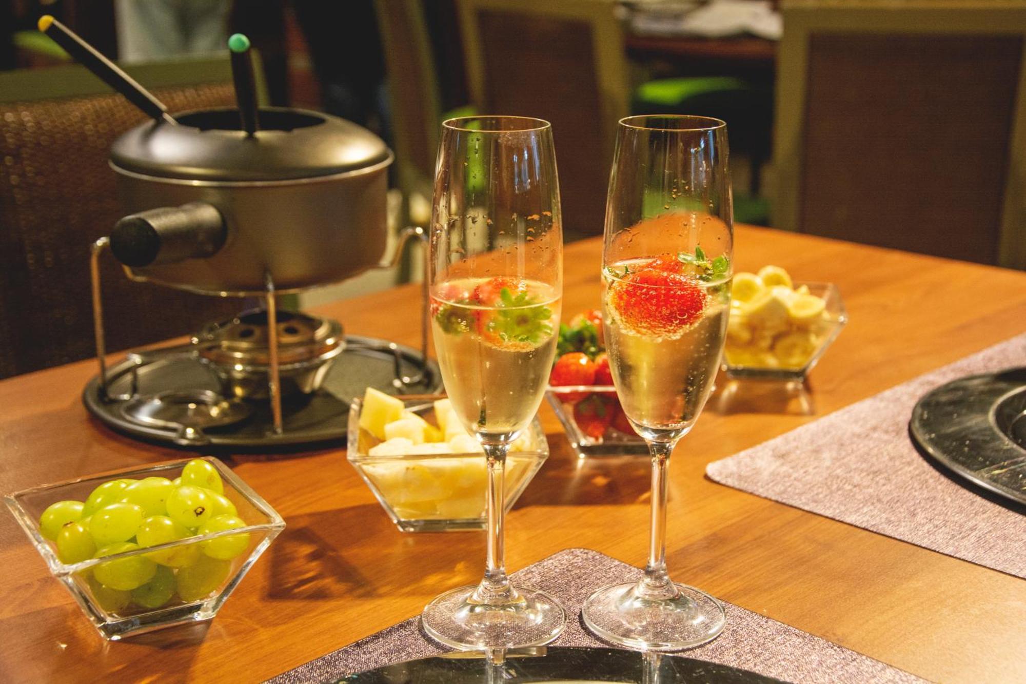Costao Do Santinho Resort All Inclusive Florianópolis Eksteriør billede A fondue au fromage