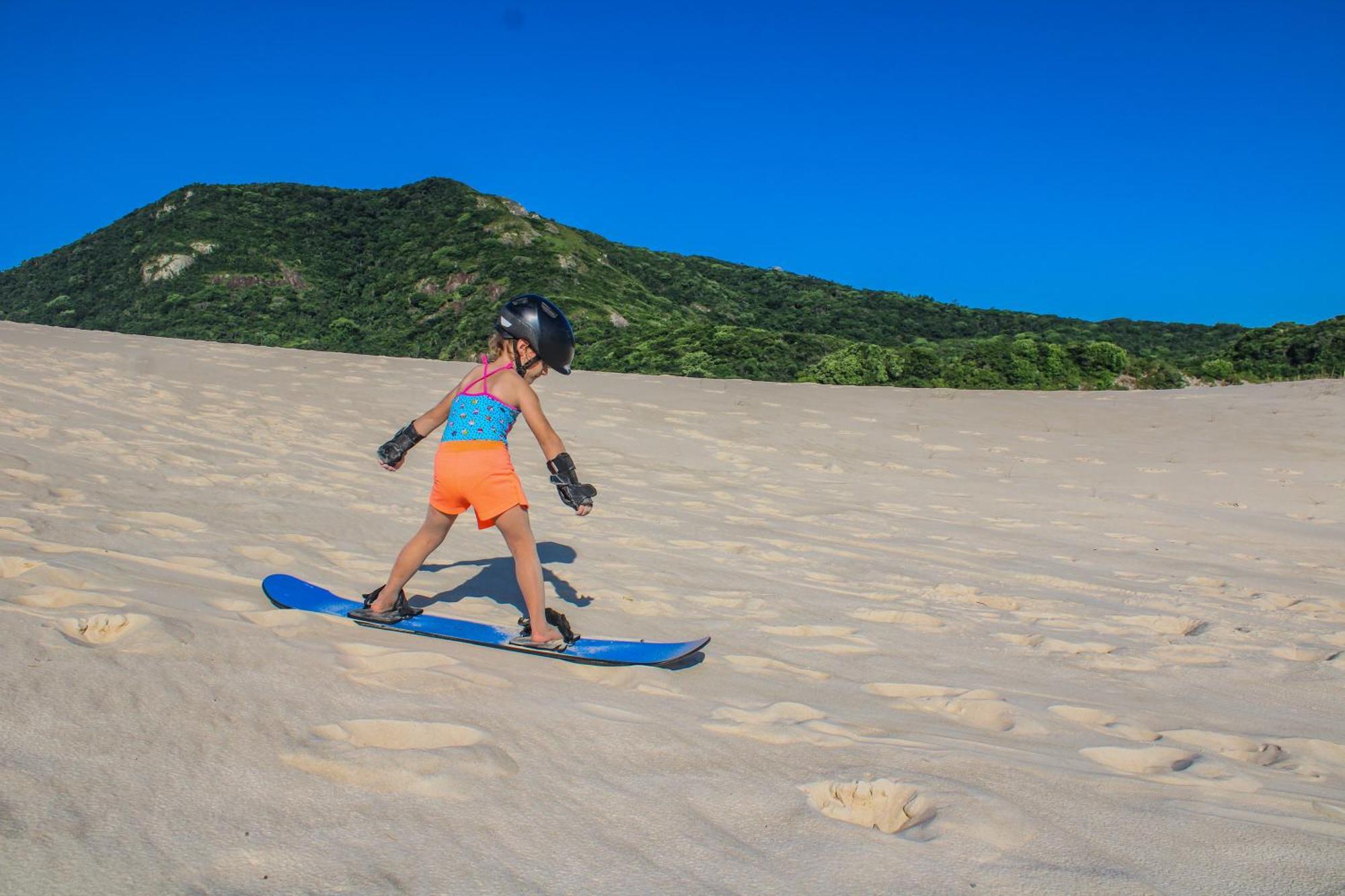 Costao Do Santinho Resort All Inclusive Florianópolis Eksteriør billede Sandboarding in the dunes of Tumbes, Peru